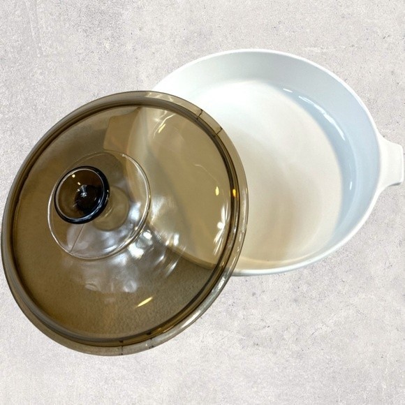 CorningWare 10” Skillet Buffet Server w/ Amber Lid - Picture 2 of 3